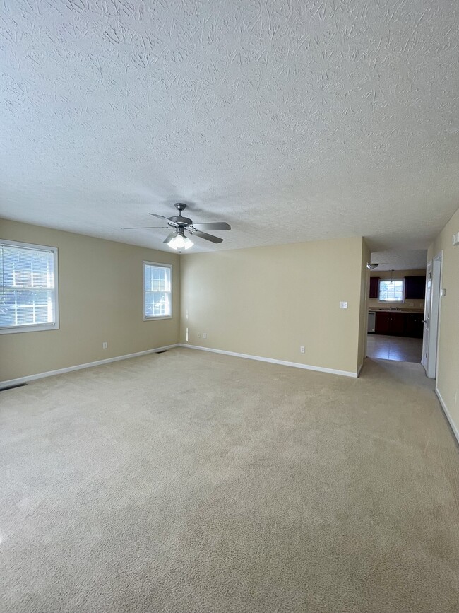 Building Photo - 525 Northwynd Cir