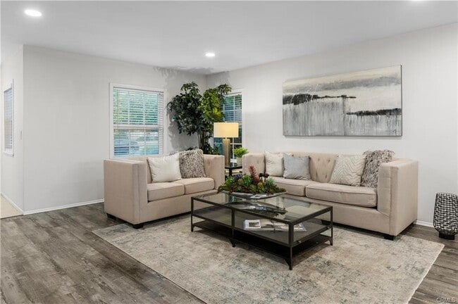 Building Photo - 27 Bluecoat