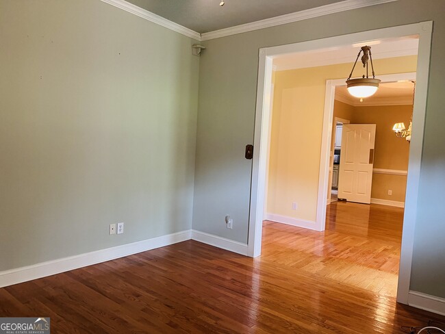 Building Photo - 947 Beavers Rd