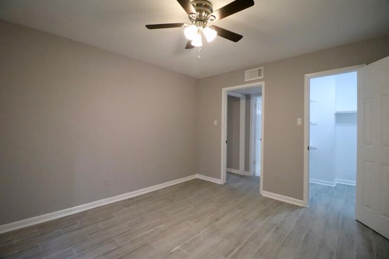 Building Photo - 5929 Queensloch Dr