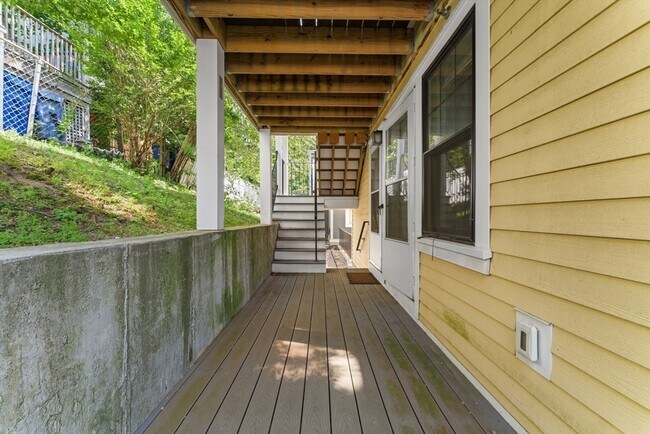 Building Photo - 152-154 Savin Hill Ave