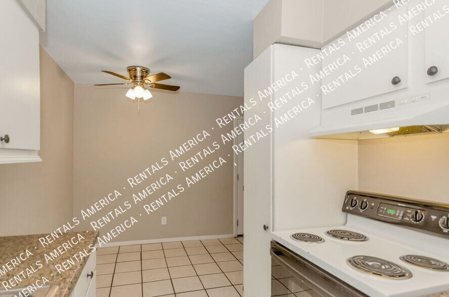 Building Photo - 6351 N Barcelona Ct