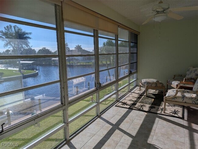 Building Photo - 4940 Vincennes St