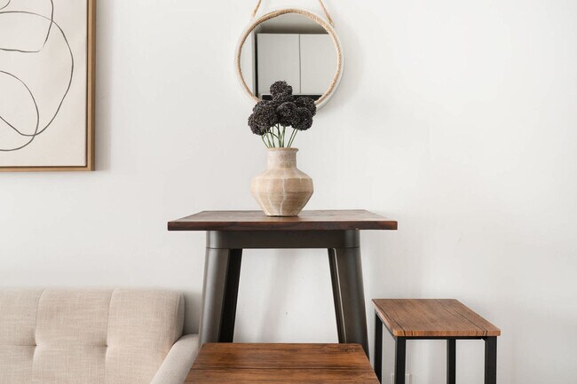 Building Photo - 241 E 24th St