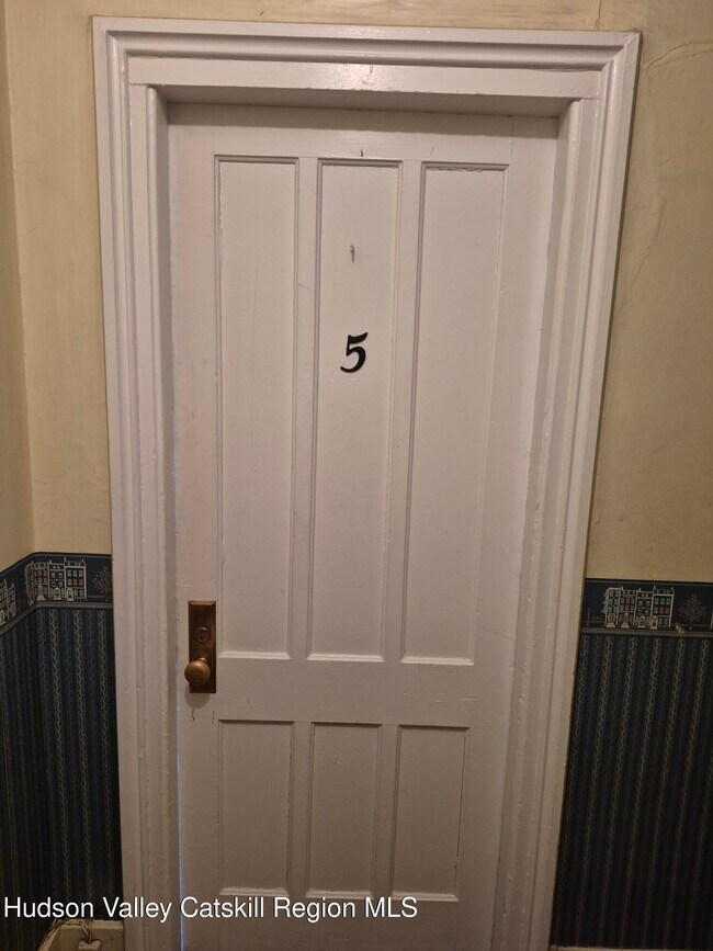 Building Photo - 128 Market St