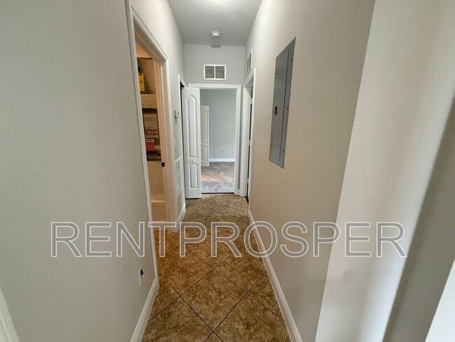 Building Photo - 3725 S Lake Orlando Pkwy