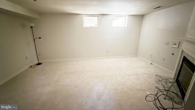 Building Photo - 7645 Elioak Terrace