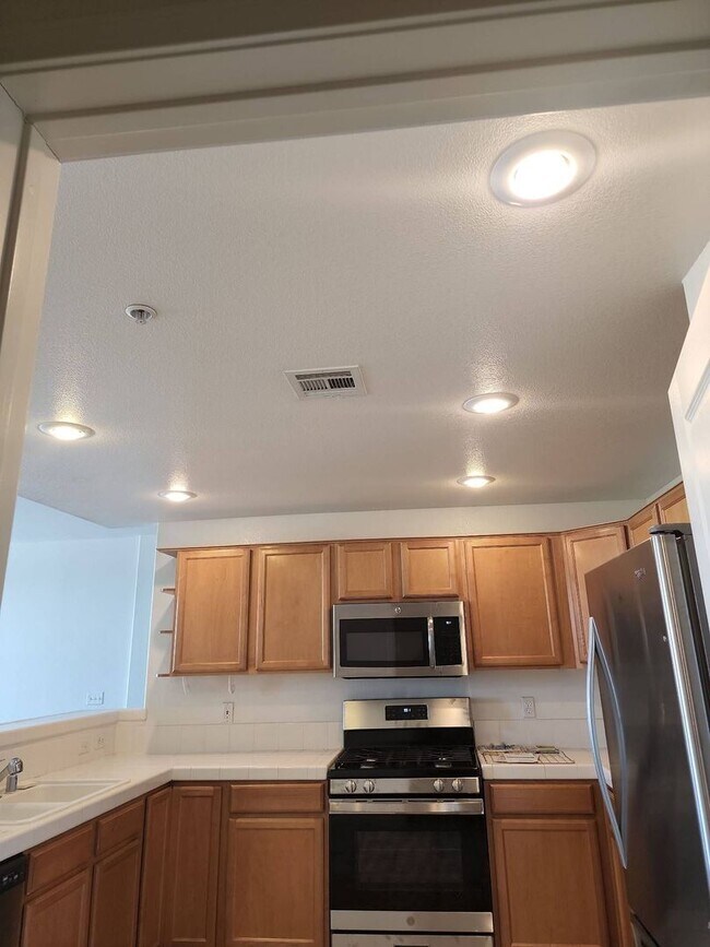 Building Photo - Summerlin - Gated - off Town Center