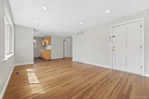 Building Photo - 4956 Umatilla St