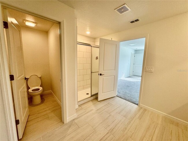 Building Photo - 8828 Bay Leaf Dr