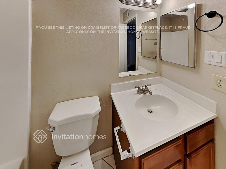 Building Photo - 17846 N 34th Dr