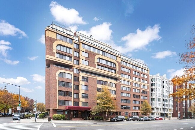 Building Photo - 1245 13th St NW