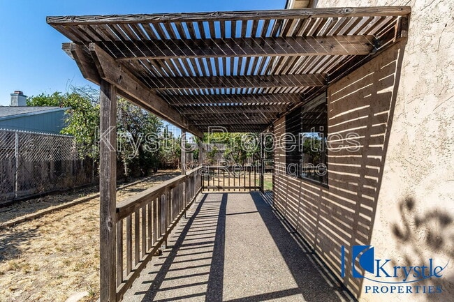 Building Photo - 1366 Matthew Dr