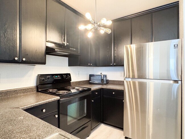 Building Photo - The Grande Downtown - Spacious 1/1 in the heart of Downtown Orlando!