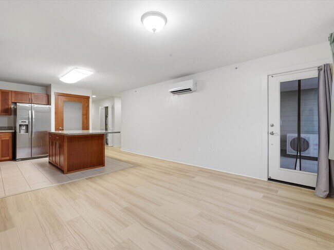 Building Photo - 95-060 Waikalani Dr