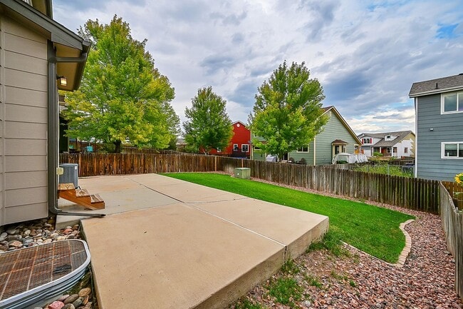 Building Photo - 8361 Newbury Way