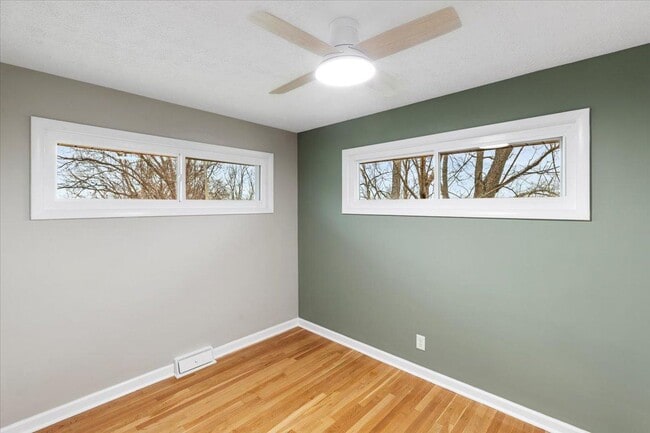 Building Photo - 100 9th Ave