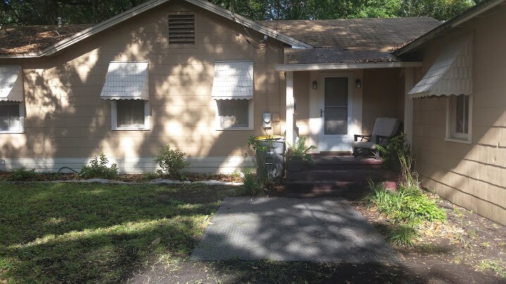 Building Photo - 2647-A Peacock Street
