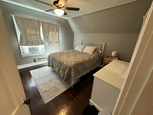 Building Photo - 1601 Hinkson Ave