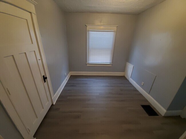 Building Photo - 519 Homewood Ave