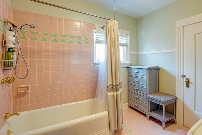 Building Photo - 2739 Ashby Pl