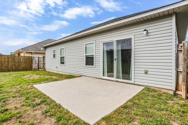 Building Photo - 970 John Deere Ln