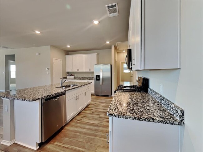 Building Photo - 5105 Sidesaddle Dr