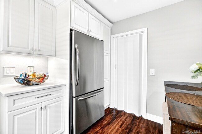 Building Photo - 109 Broadway