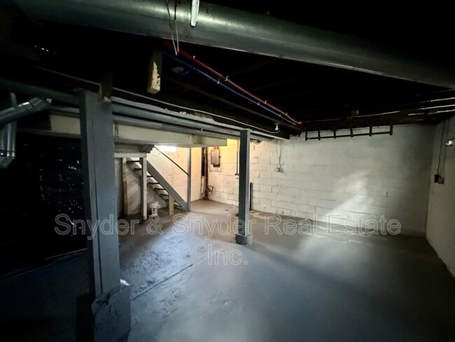 Building Photo - 362 E South St