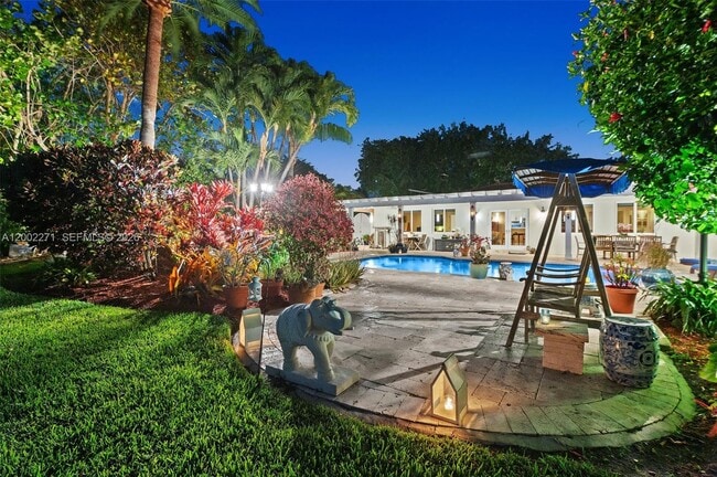 Building Photo - 10740 SW 74th Ct