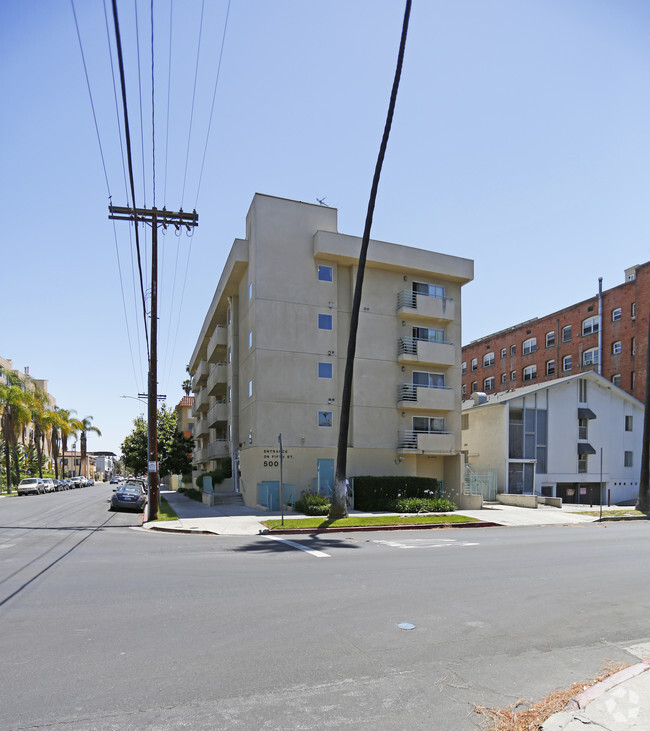 Primary Photo - 500 S St. Andrews Pl