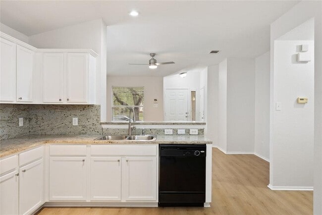 Building Photo - 437 Sweet Leaf Ln