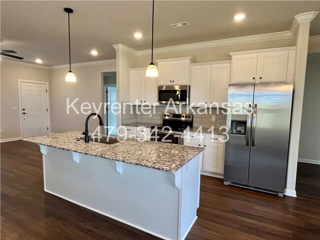 Building Photo - Modern 3-Bed, 2-Bath Home with Fenced Yard