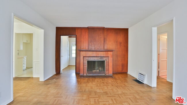 Building Photo - 220 4th Ave