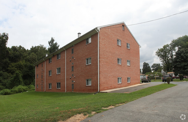 4010 Hampden St - Hampden Street, 4010