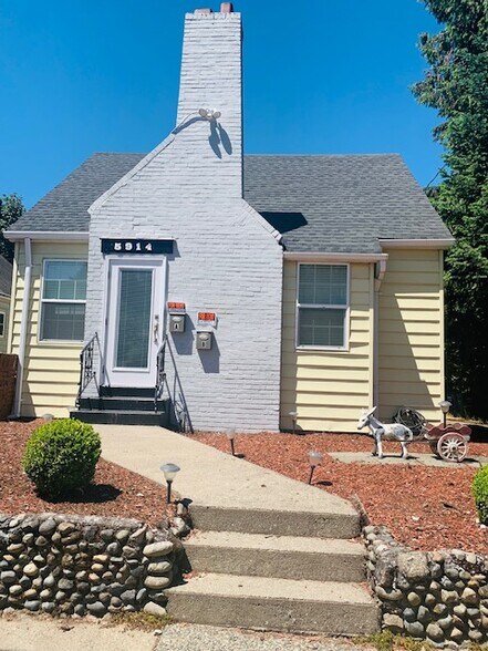 Front of House - 5914 S Carver St