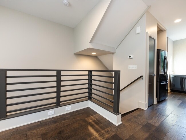 Building Photo - 237 Domain Way
