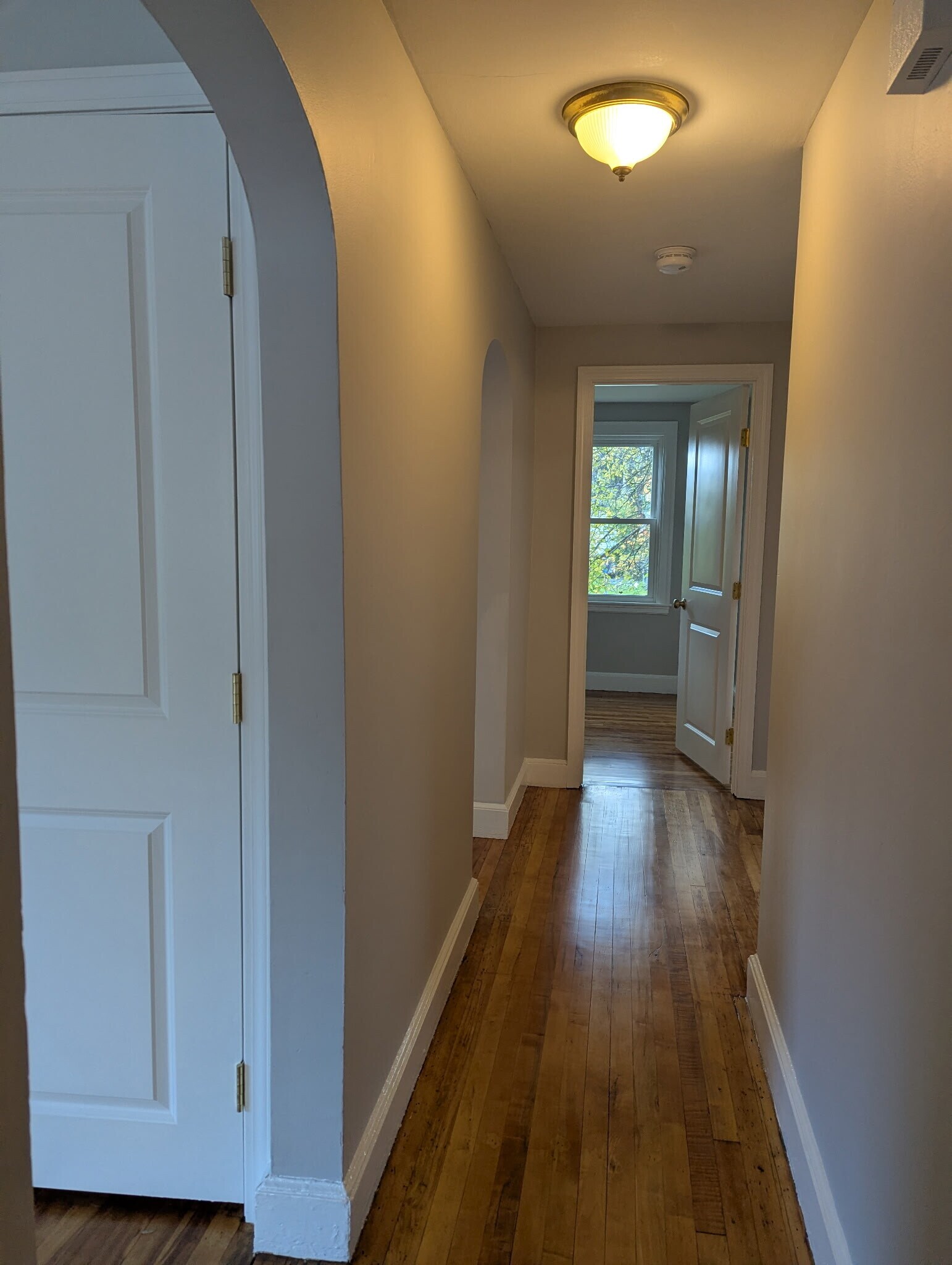 Building Photo - 50 Ridgeview Ave