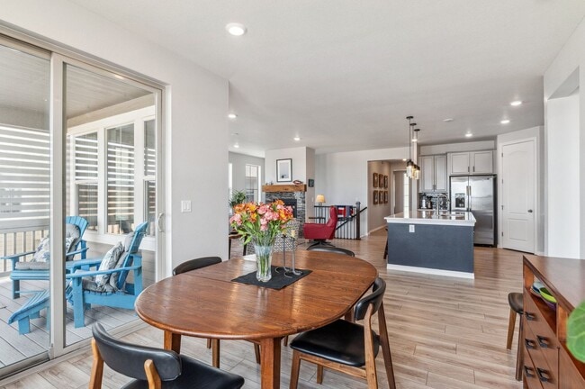 Building Photo - Stunning 4 Bedroom/ 3 Bath Home in Sterling Ranch
