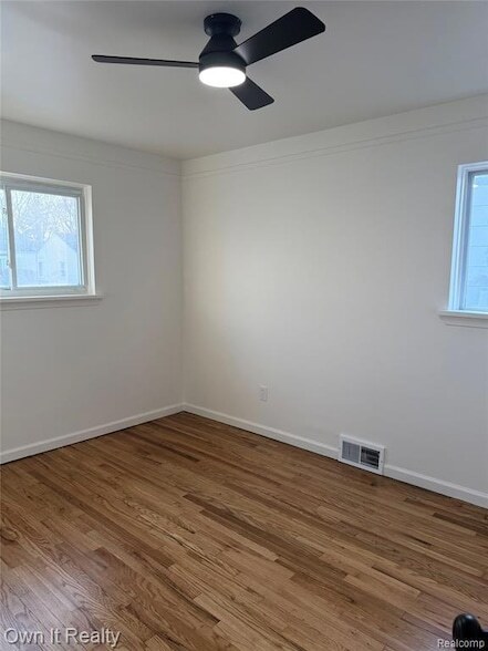 Building Photo - 641 E Brockton Ave