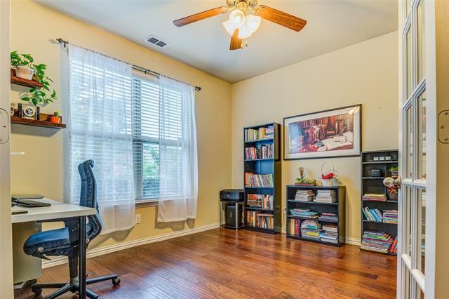Building Photo - 2713 Costa Mesa Dr