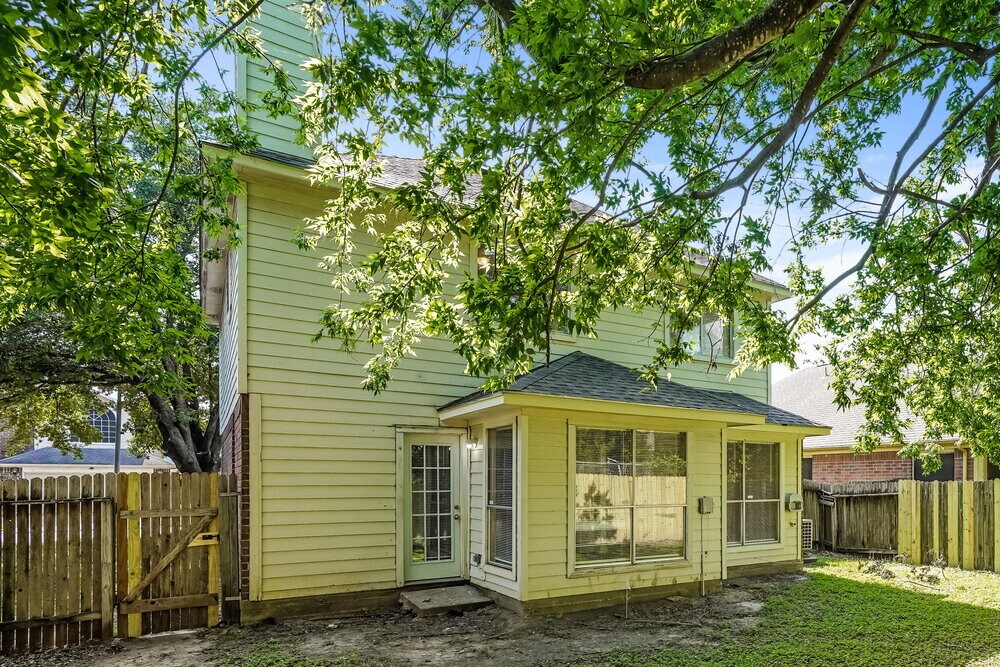 Building Photo - 8710 High Mountain Dr