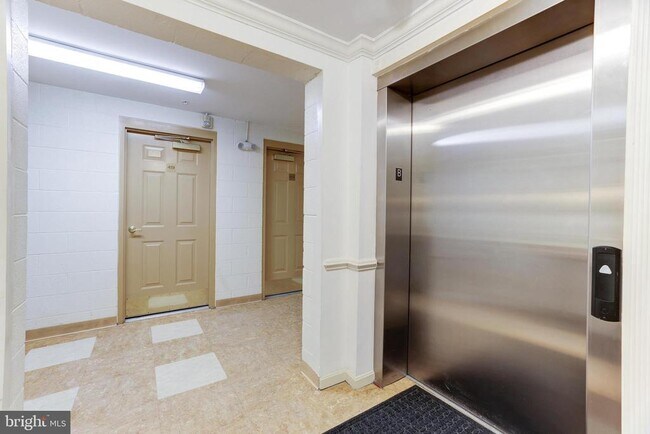 Building Photo - 20816 Noble Terrace