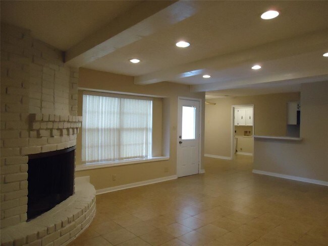 Building Photo - 10519 Brentway Dr