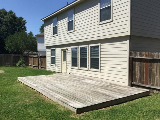 Building Photo - 9830 Wing St