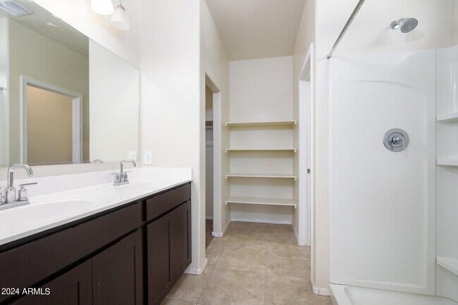 Building Photo - 35445 W San Alvarez Ave