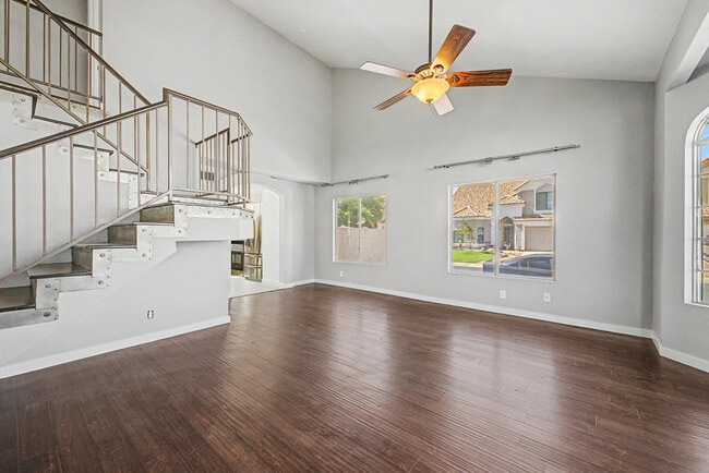 Building Photo - 1006 S Tiago Dr