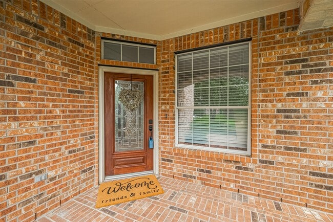 Building Photo - 23 Red Adler Pl