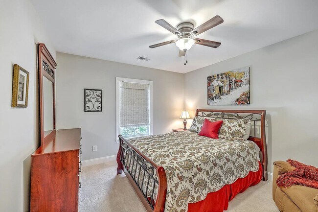 Building Photo - 4 Bedroom 3.5 Bath House in St. Johns Lake - Johns Island