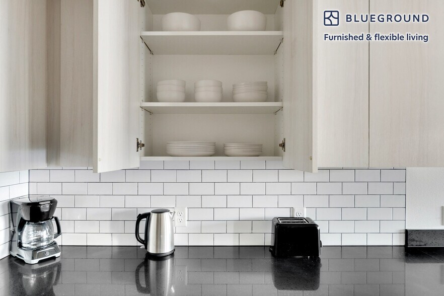 Building Photo - 1502 Fawcett Ave